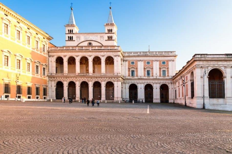 Discover the Magic of Rome's Basilicas and Secret Underground Catacombs with Meeting Point - Photo 8