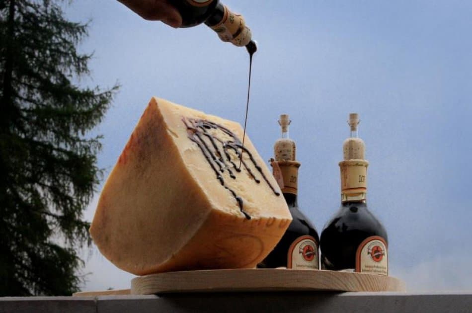 Ferrari Museum and Balsamic Vinegar Tasting tour - Photo 3