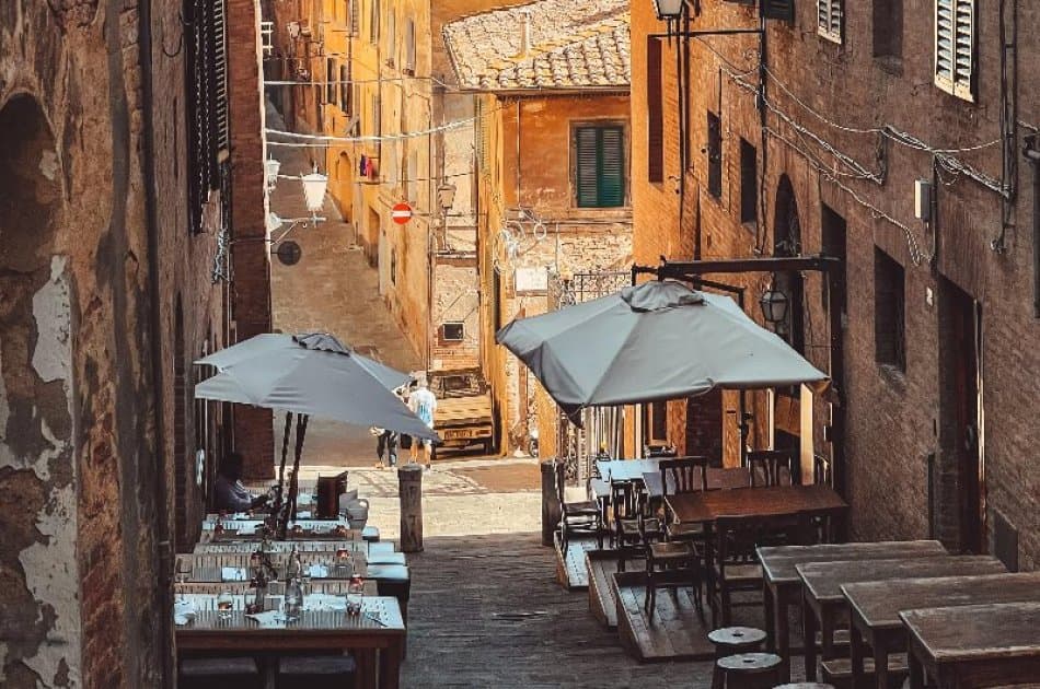 Guided Walking Tour of beautiful Siena - Photo 7