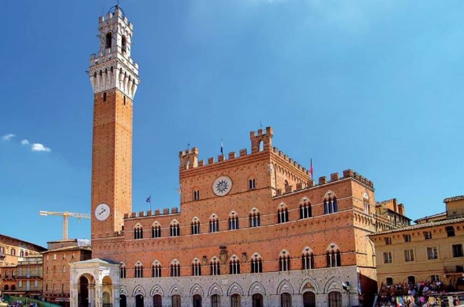 Guided Walking Tour of beautiful Siena - Photo 9