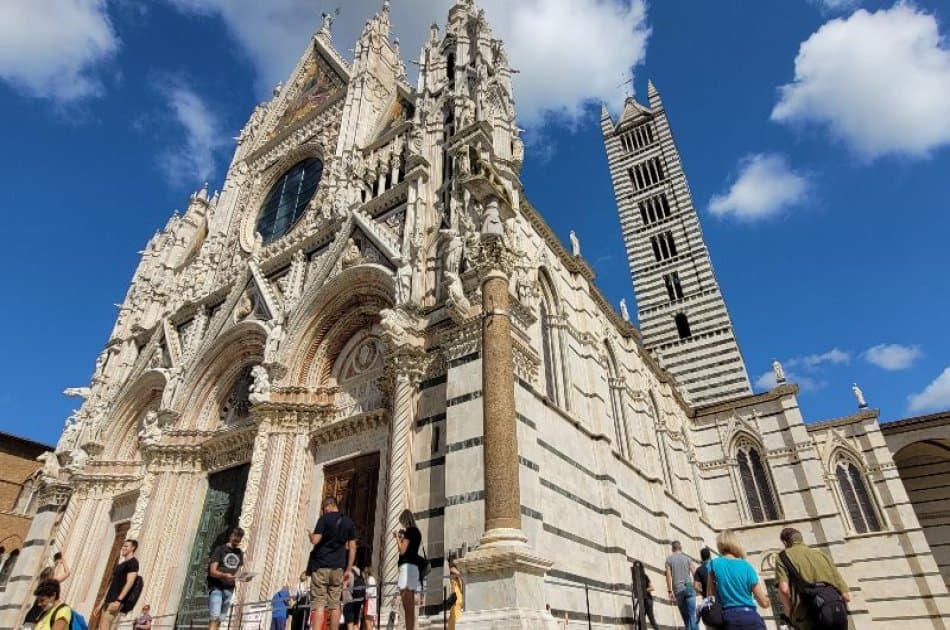 Guided Walking Tour of beautiful Siena - Photo 13