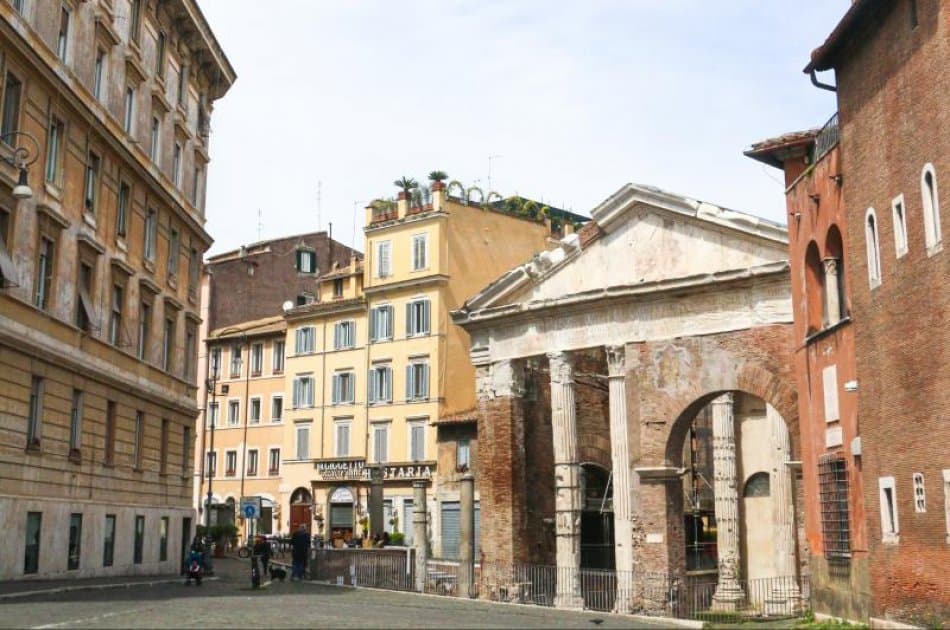 HoHo 24hr Ticket and Tour of the Jewish Ghetto - Photo 3