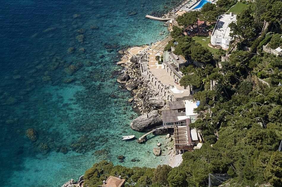 Isola Bella Private Tour With Blue Grotto Included! - Photo 9