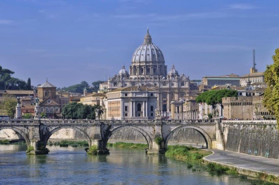 Papal Audience with Pope Francis - Photo 5