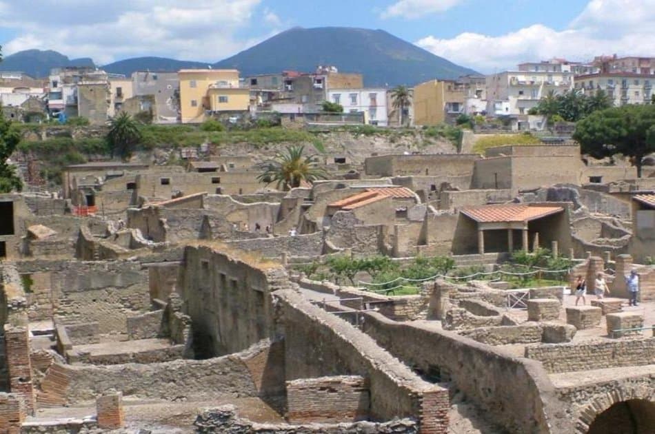 Private Transport to Herculaneum Ruins - Photo 5