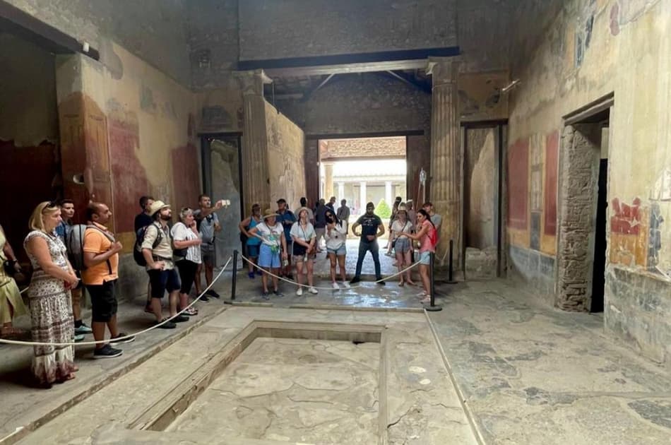 Skip the Line Pompeii Guided Walking Tour - Photo 5