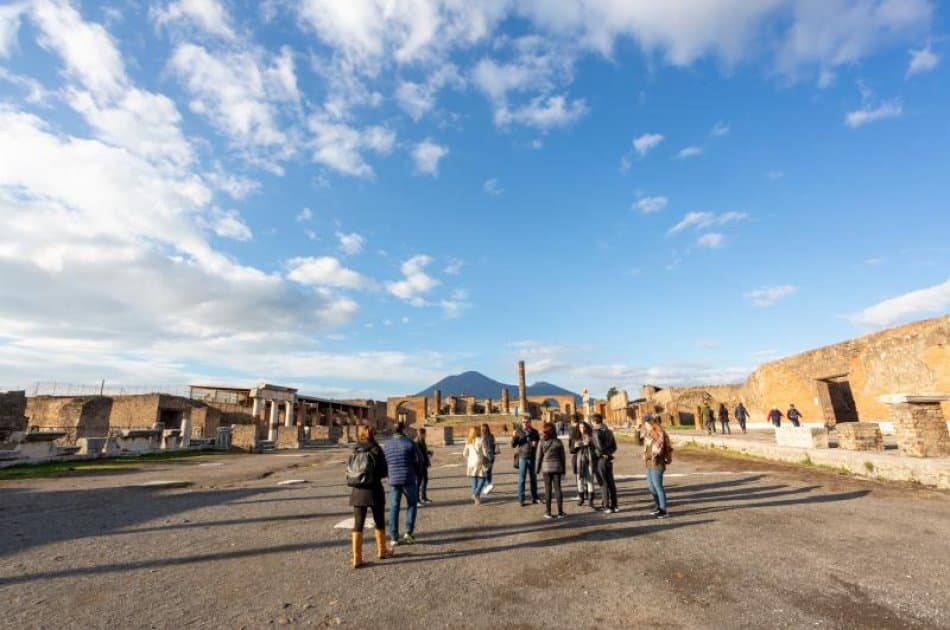 UNESCO Jewels: Pompeii and its Ruins - Photo 2