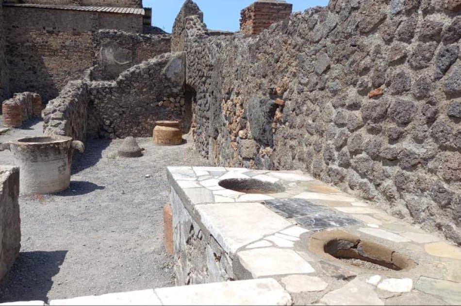 UNESCO Jewels: Pompeii and Its Ruins Day Trip - Photo 10