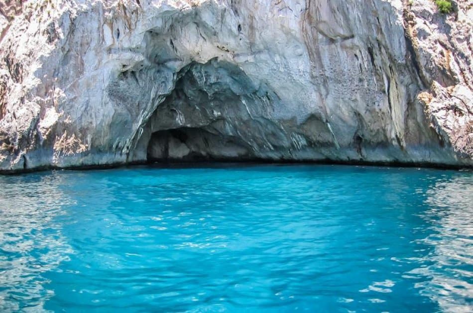 Visit the Exceptionally Beautiful Island of Capri With Hotel Pick Up - Photo 2