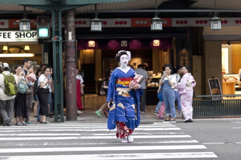 Kyoto Temple, Shrine, Geiko & Sake Private Tour - Photo 5