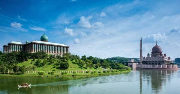 Putrajaya and Agriculture Heritage Park Tour - Photo 1