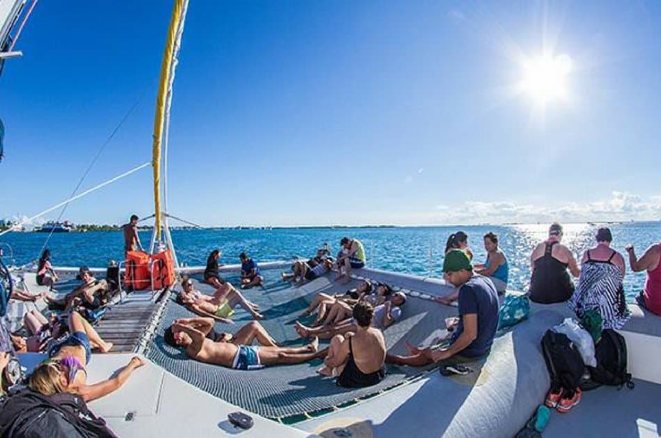 4 Hour Private Catamaran SP (75 Feet) (up to 100 people) - Photo 2