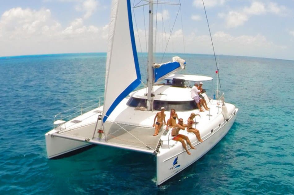 7 Hour Deluxe Catamaran Private Tour (up to 30 people) - Photo 2