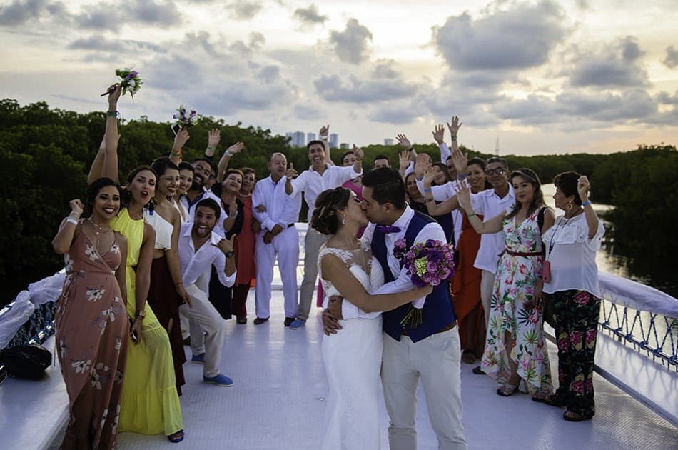 Cancun Party Boat - Photo 3