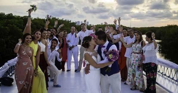 Cancun Party Boat - Photo 1