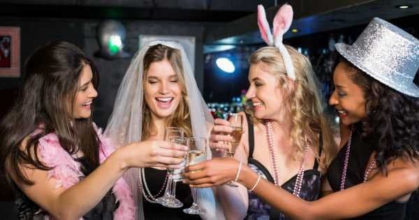 Amsterdam Bachelorette Special: Blowjob Workshop - Photo 1