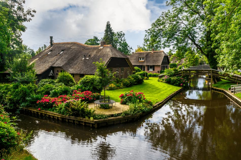 Experience A Day In Giethoorn The 'Dutch Venice' - Small Group - Photo 5