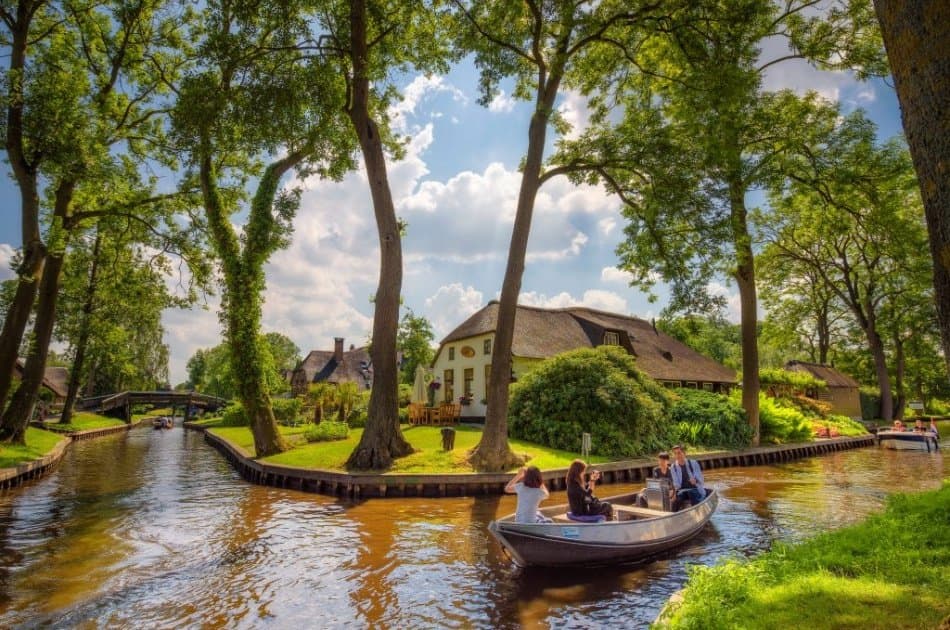 Experience A Day In Giethoorn The 'Dutch Venice' - Small Group - Photo 6