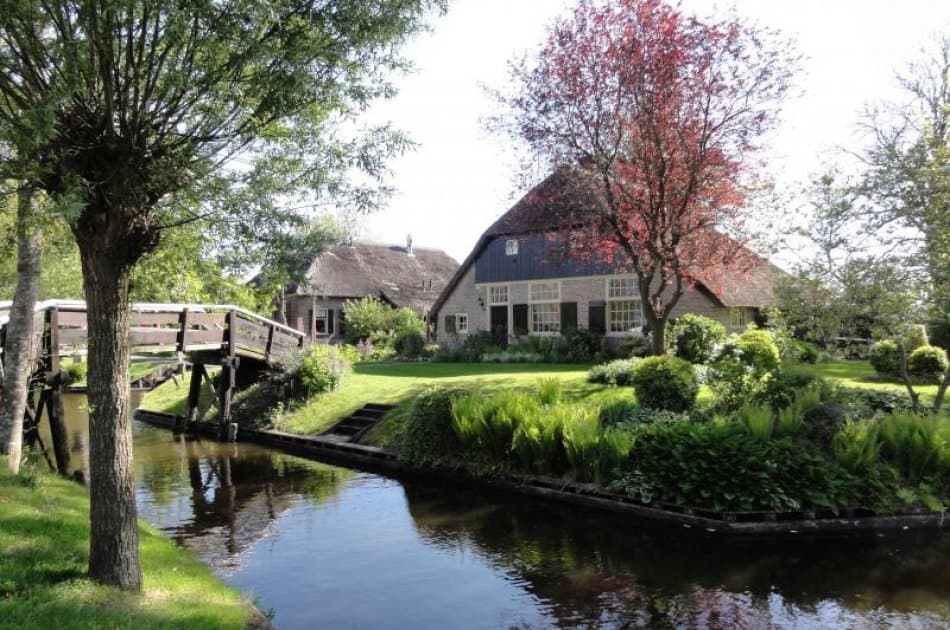 Experience A Day In Giethoorn The 'Dutch Venice' - Small Group - Photo 2