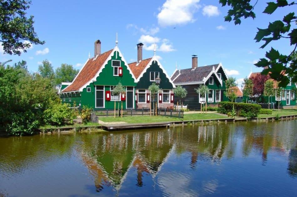 Visit Beautiful North Holland - Volendam, Edam and windmills - Photo 3