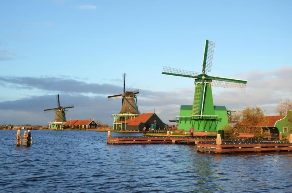 Visit Beautiful North Holland - Volendam, Edam and windmills - Photo 2