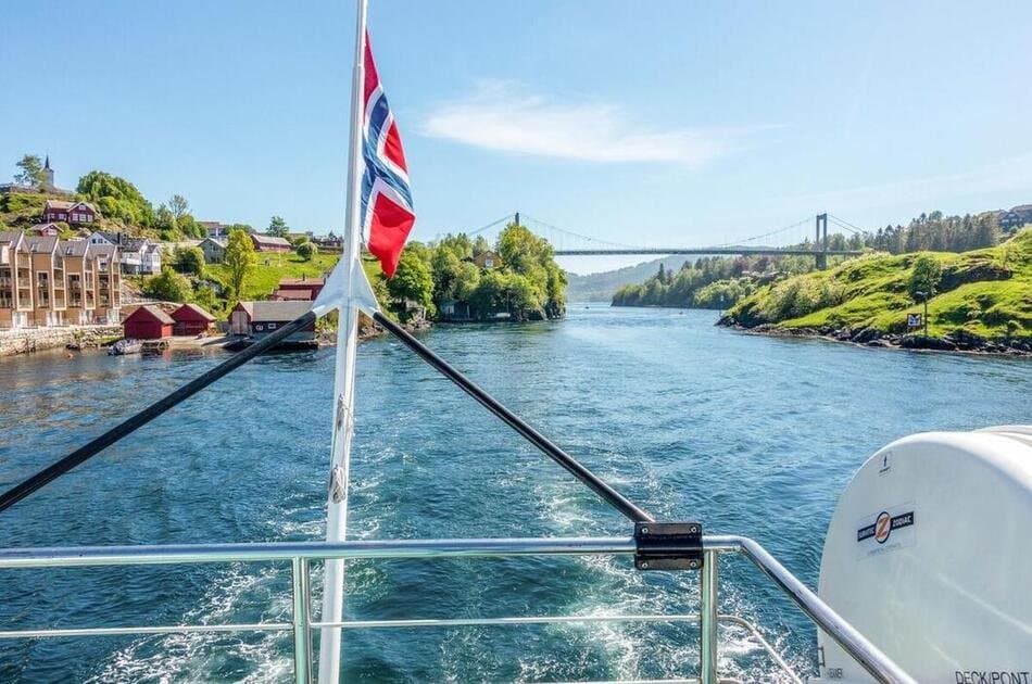 Bergen Fjord Cruise to Alversund Streams - Photo 11