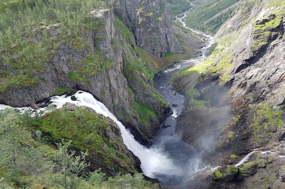 Private day tour to Eidfjord - Hardanger Fjord Cruise and Vøringsfoss waterfall - Photo 9