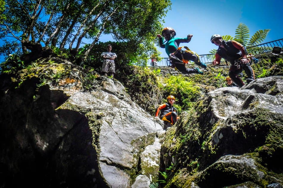 Canyoning in Ribeira dos Caldeirões - Photo 3