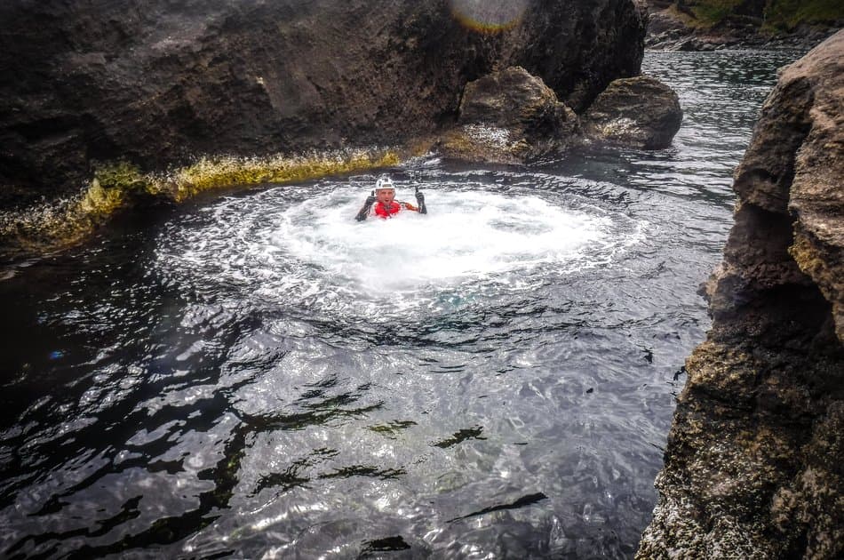 Coasteering in Caloura - Photo 3
