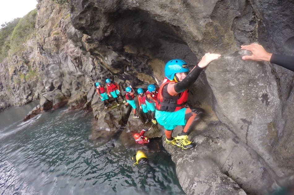 Coasteering in Caloura - Photo 5