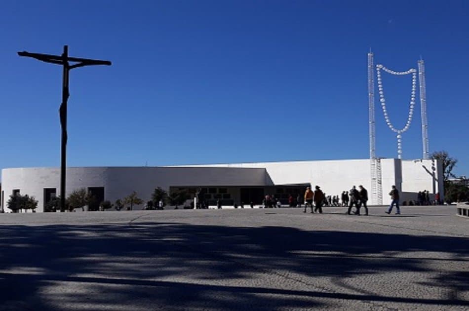 Full Day Tour from Lisbon including Fátima Sanctuary, Nazaré and Óbidos - Photo 2