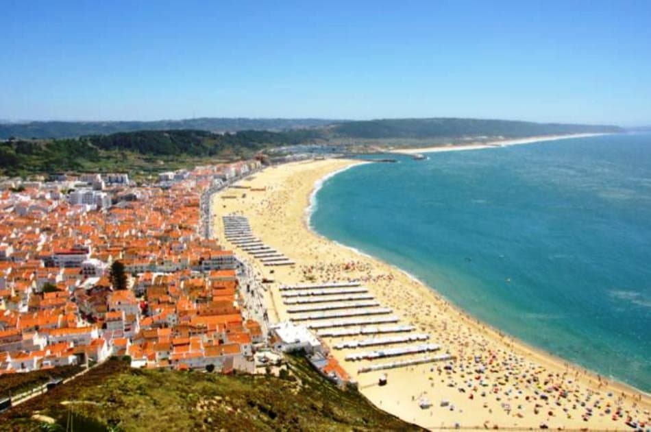Nazaré - The Biggest Waves Ever Surfed - Photo 7