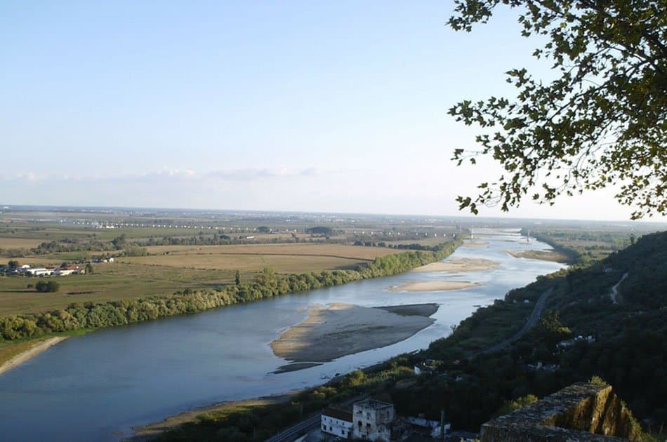 Private Tour Route Castles and Caves, Santarem, Almourol, Tomar from Lisbon - Photo 5