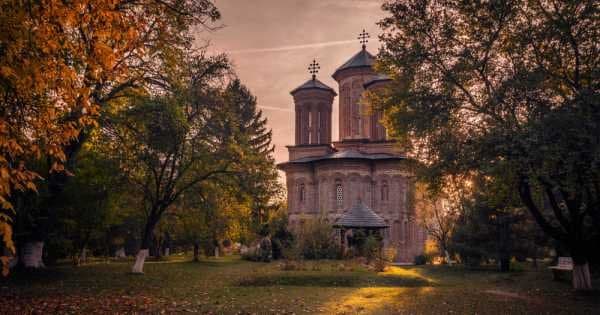 Visit Snagov Monastery & Mogosoaia Palace - Photo 1
