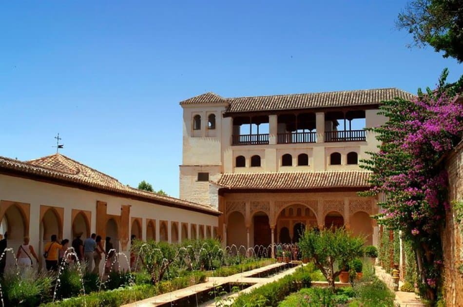Discover the Hidden Gems of Alhambra - Photo 6