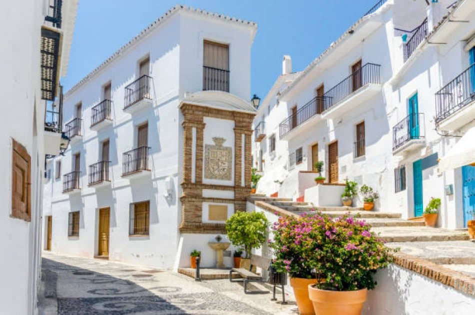 Enjoy visiting Nerja and Frigiliana from Granada - Photo 5