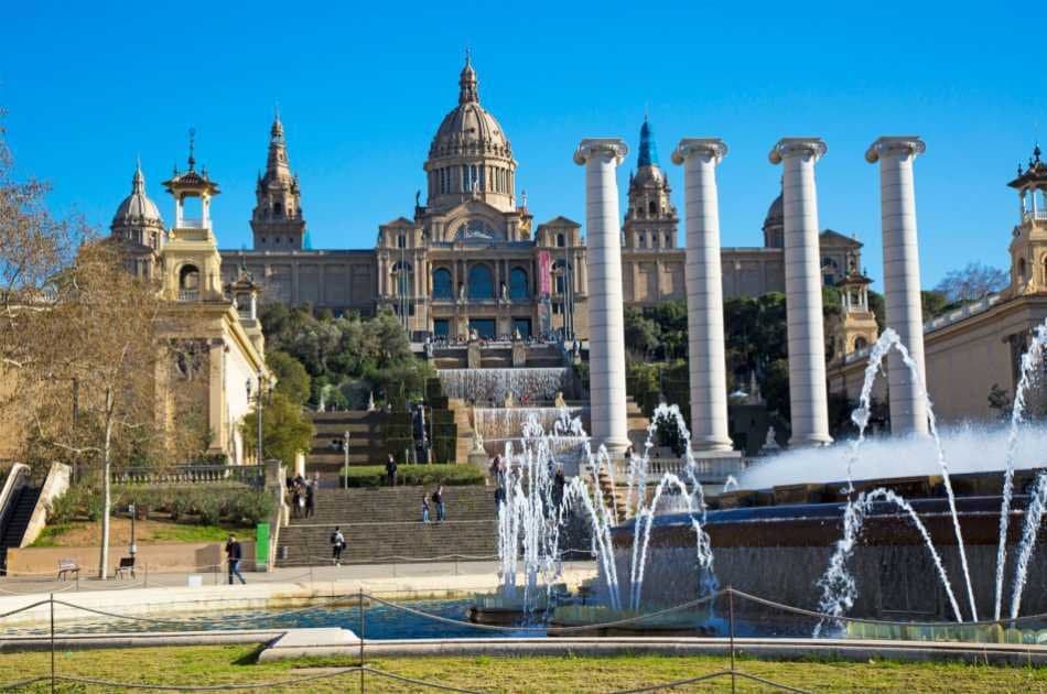 Highlights of Barcelona: Full Day Private Tour With Lunch - Photo 2