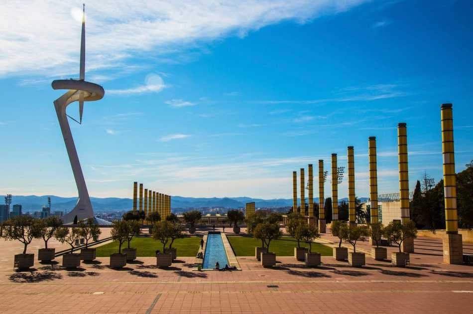 Highlights of Barcelona: Full Day Private Tour With Lunch - Photo 8