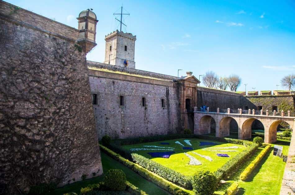 Panoramic Montjuic Private Walking Tour - Photo 3