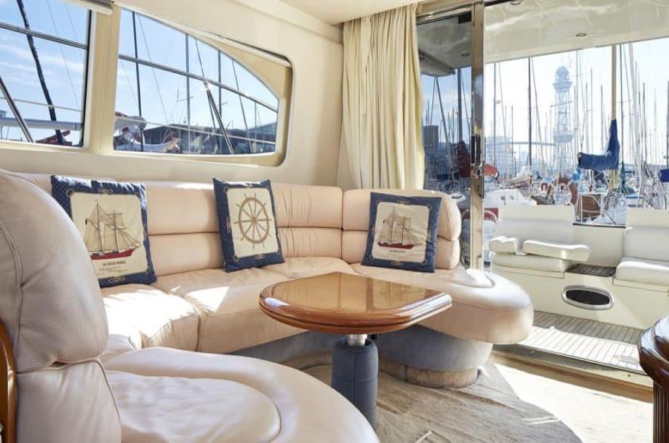 Private Motor Yacht Tour around Barcelona - Photo 4