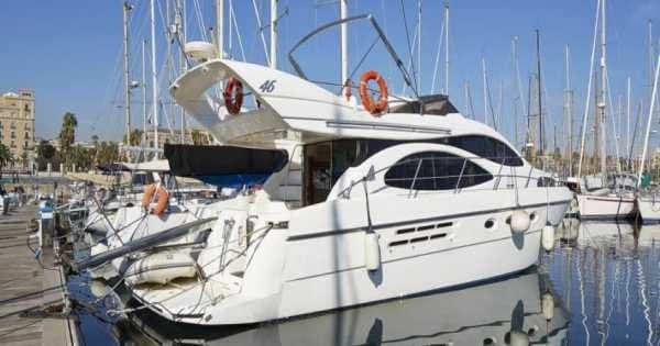 Private Motor Yacht Tour around Barcelona - Photo 1
