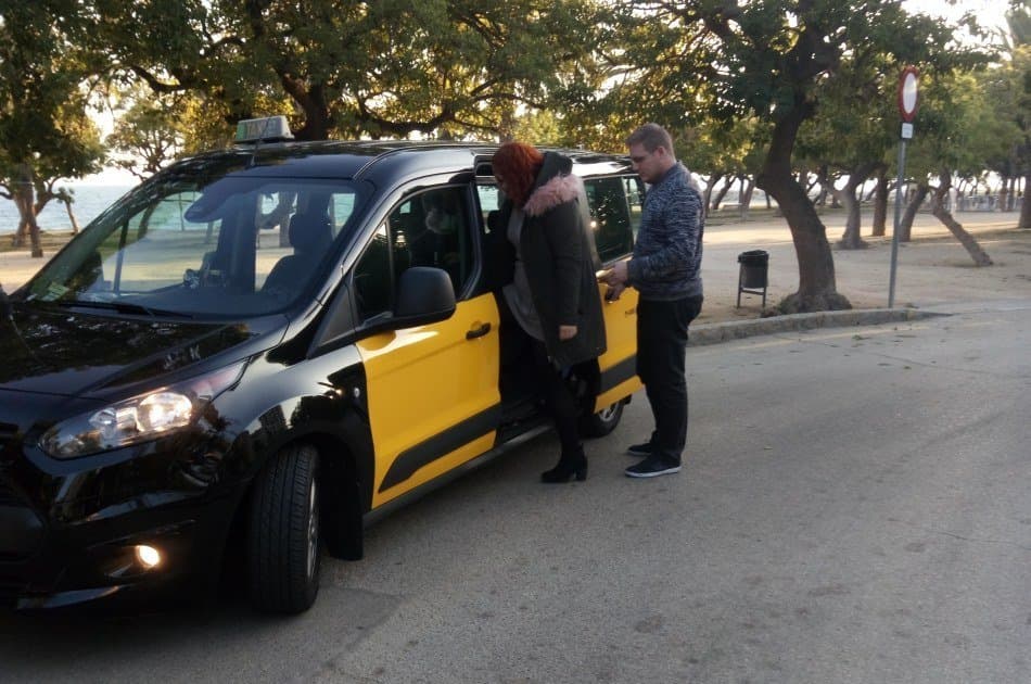 Private Round Trip Transfers To and From Barcelona BCN Airport and Barcelona City - Photo 5