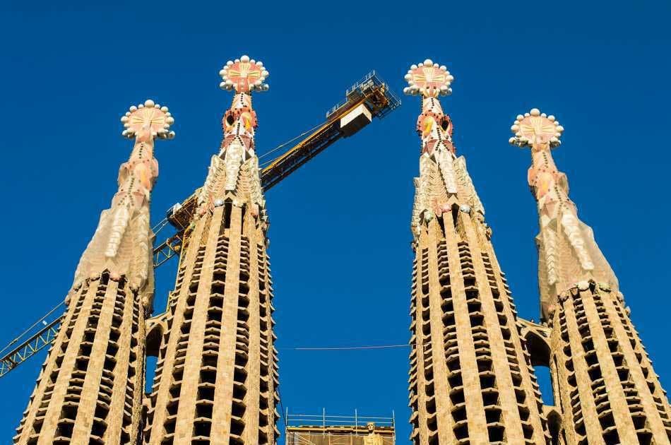 Private Walking Skip the Line Sagrada Familia Tour With Independent Interior Visit - Photo 6