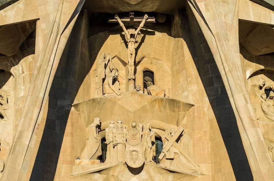 Private Walking Skip the Line Sagrada Familia Tour With Independent Interior Visit - Photo 9