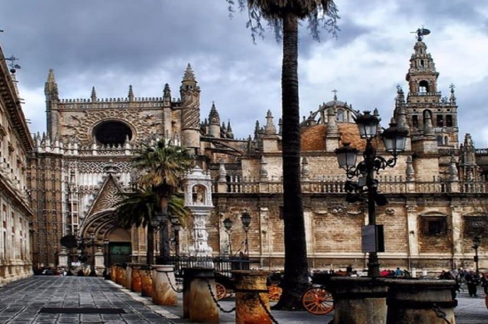 Semi Private Cathedral and Alcazar Tour From Seville - Photo 5
