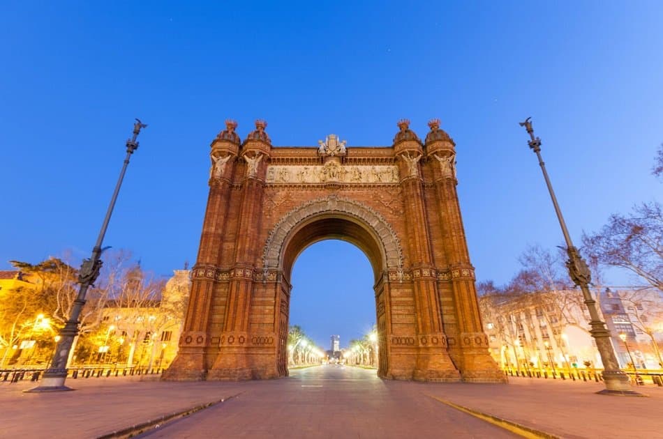 Small Group Barcelona And Montserrat Tour With Skip The Line Tickets and Hotel/Port Pickup - Photo 3