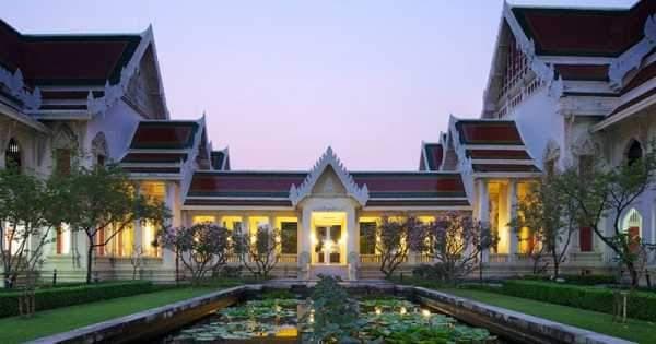 Bangkok's University Campus Tour - Photo 1