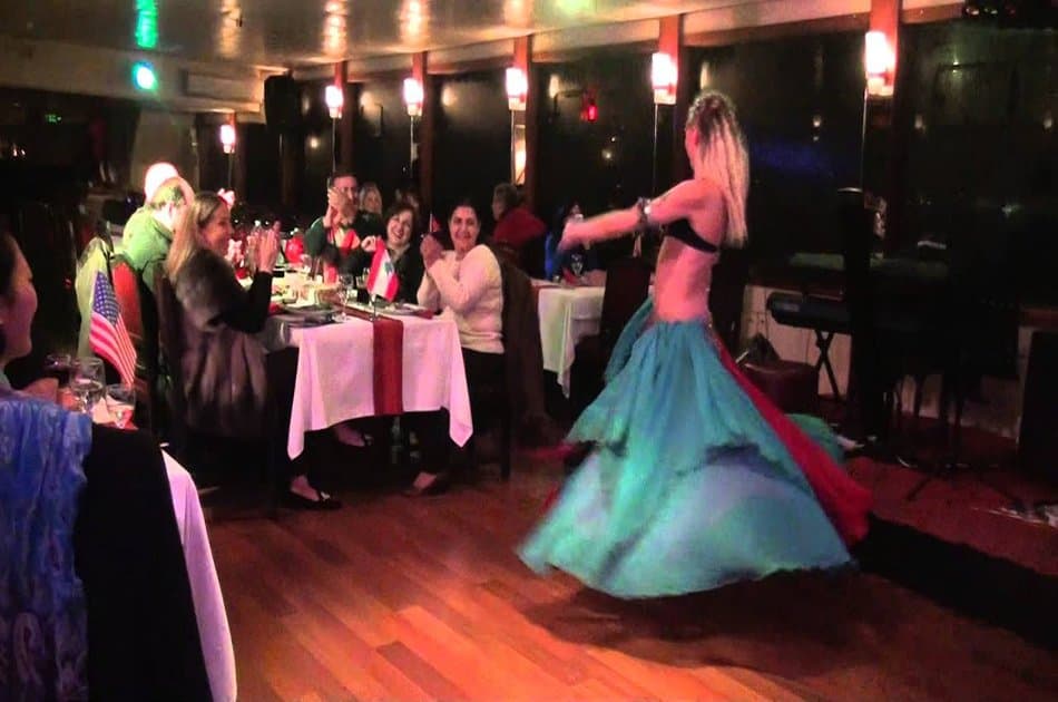 Bosphorus Dinner Cruise - Photo 5