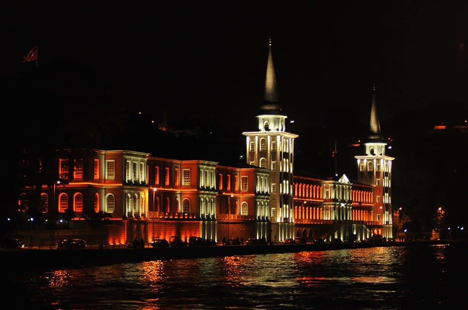 Bosphorus Dinner Cruise - Photo 8