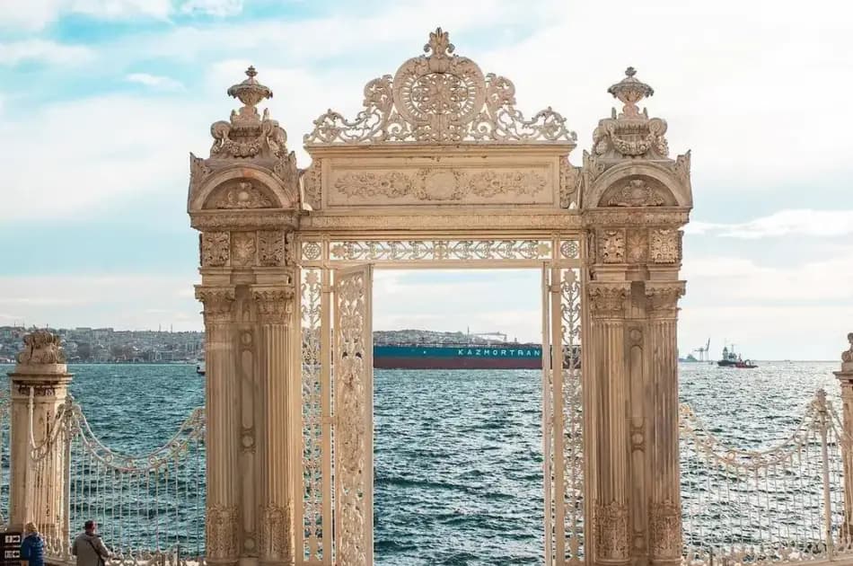 Dolmabahce Bosphorus Two Continents Private Tour - Photo 3